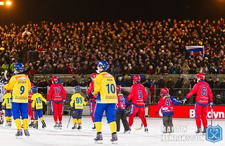 Матч сборных России и&nbsp;Швеции в&nbsp;Гетеборге на&nbsp;чемпионате мира-2013 собрал аншлаг (Фото Мартина Хенрикссона)