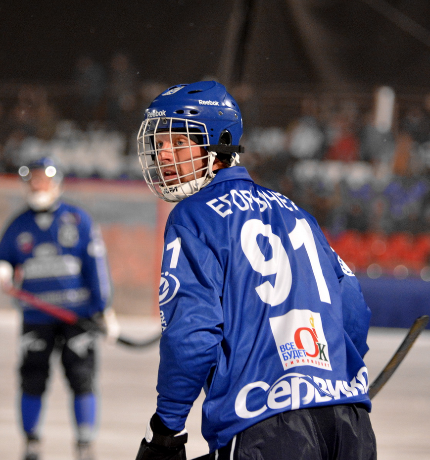 22-летний игрок на 4,5 месяца остался без хоккея (Фото Юрия Назырова)