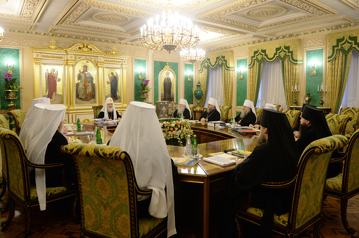 Состав Патриаршей комиссии был утвержден на заседании Священного Синода 24 декабря 2015 года 