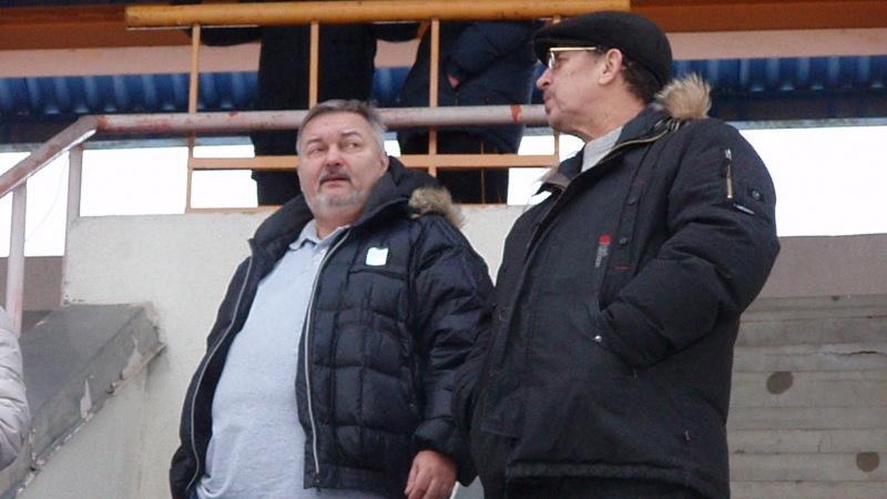 Вячеслав Петрович слева.