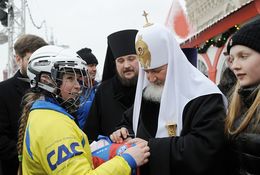 25 февраля 2012 года на Красной площади состоялся турнир по хоккею с мячом на призы Святейшего Патриарха
