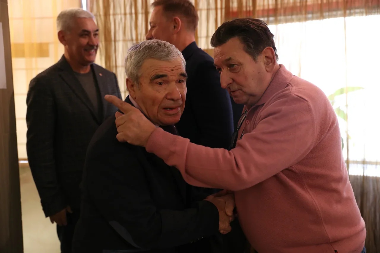Евгений Богомазов (справа) с Николаем Дураковым (Фото пресс-службы ФХМР).